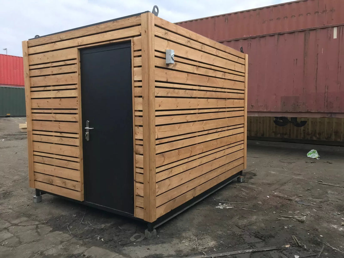 Chiosco Bar Modulare in Legno da 10' – Compatto ed Elegante