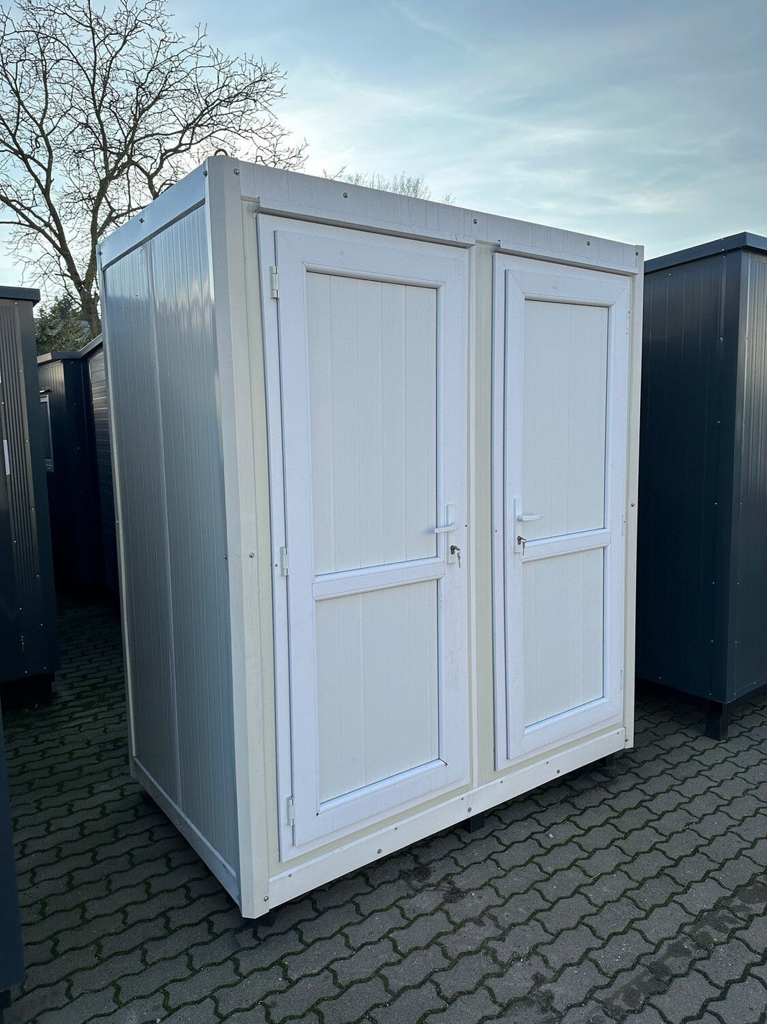 Container Sanitario 1.3x2.05 m – Modulo Doppio Servizio Igienico
